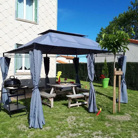 Maison Les Oies By Interhome * Blot-l'Eglise